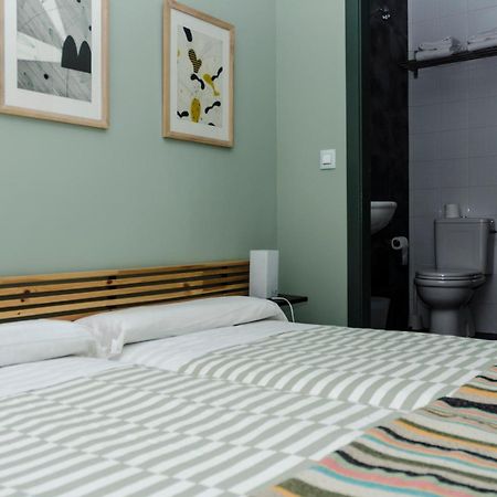 Pension Blanca B&B Leon Bagian luar foto