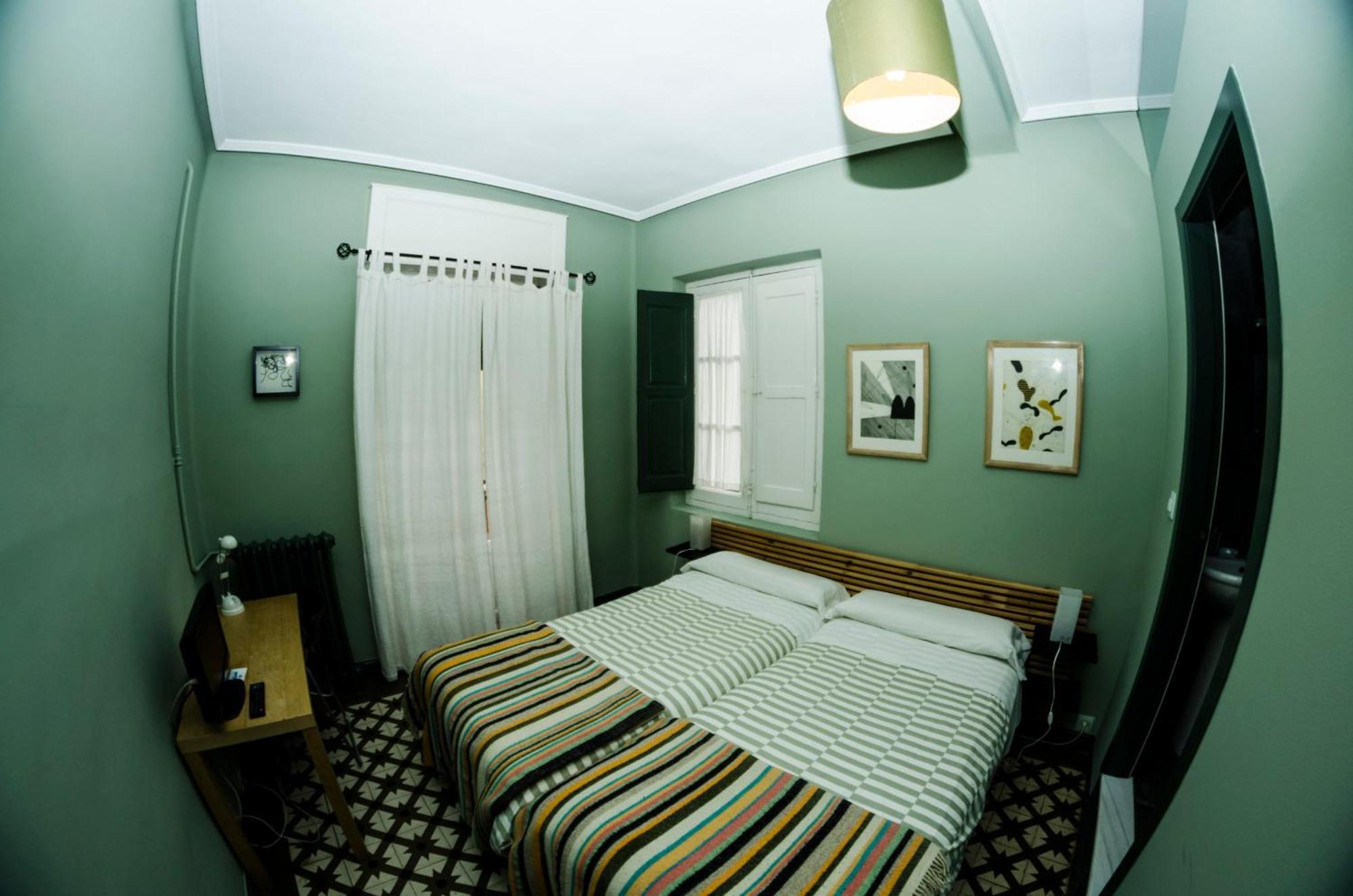 Pension Blanca B&B Leon Bagian luar foto