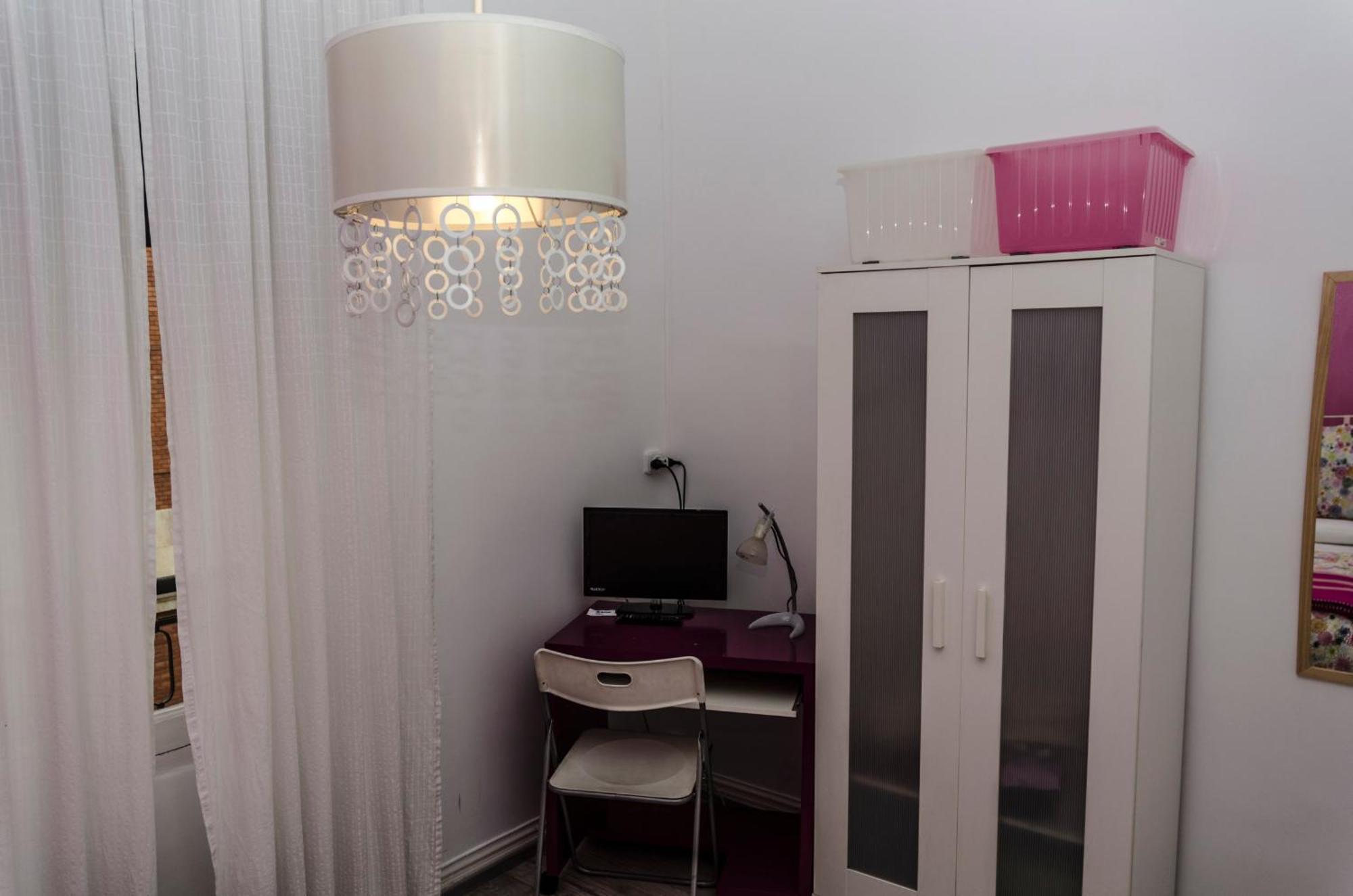 Pension Blanca B&B Leon Bagian luar foto